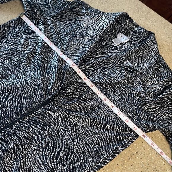 Chico's black and silver metallic tiger print asymmetrical zip front jacket sz 1 - Picture 12 of 16